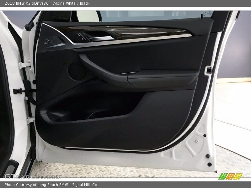 Alpine White / Black 2018 BMW X3 xDrive30i