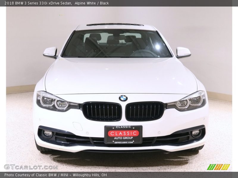 Alpine White / Black 2018 BMW 3 Series 330i xDrive Sedan
