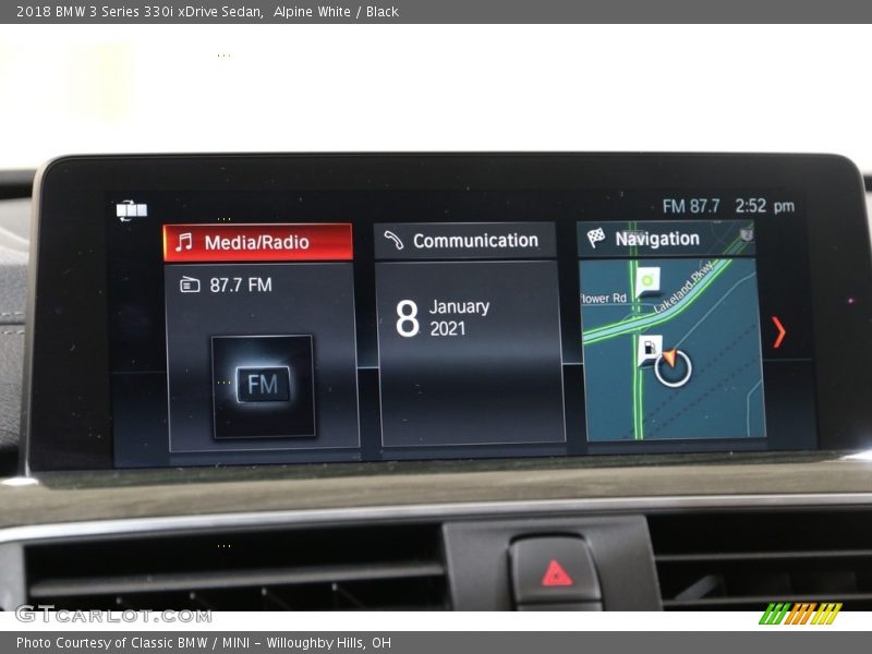 Alpine White / Black 2018 BMW 3 Series 330i xDrive Sedan