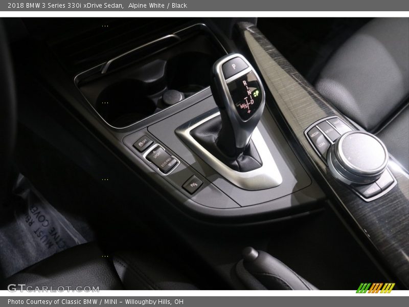 Alpine White / Black 2018 BMW 3 Series 330i xDrive Sedan