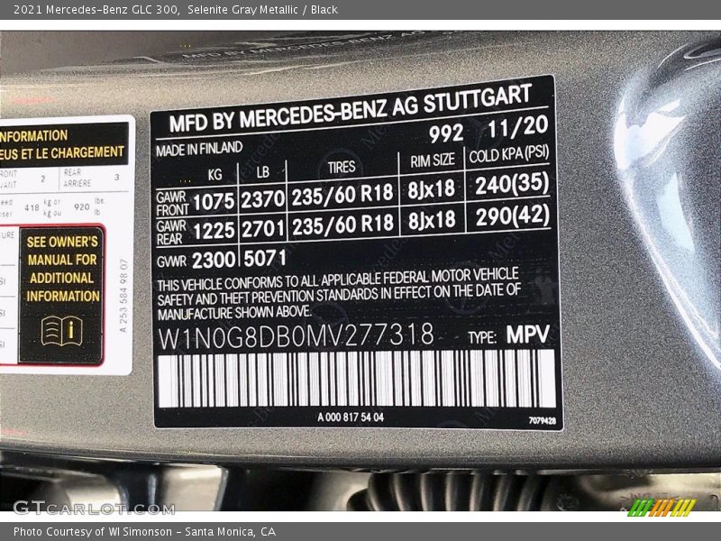 Selenite Gray Metallic / Black 2021 Mercedes-Benz GLC 300