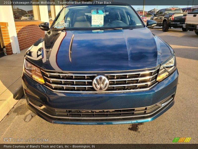 Tourmaline Blue Metallic / Titan Black 2019 Volkswagen Passat Wolfsburg