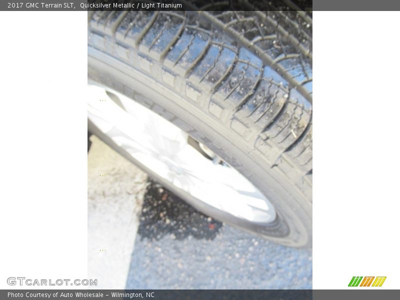 Quicksilver Metallic / Light Titanium 2017 GMC Terrain SLT