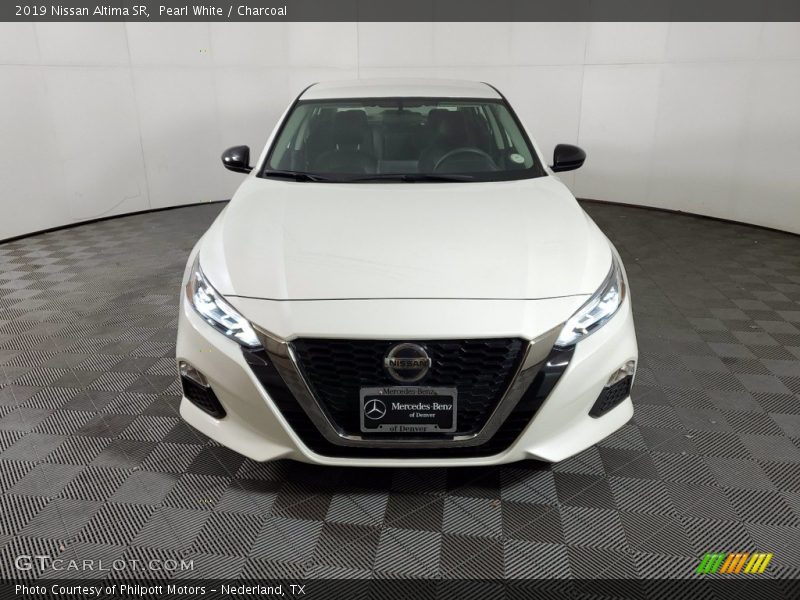 Pearl White / Charcoal 2019 Nissan Altima SR