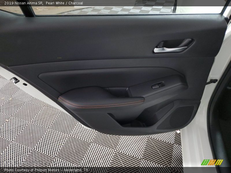Pearl White / Charcoal 2019 Nissan Altima SR