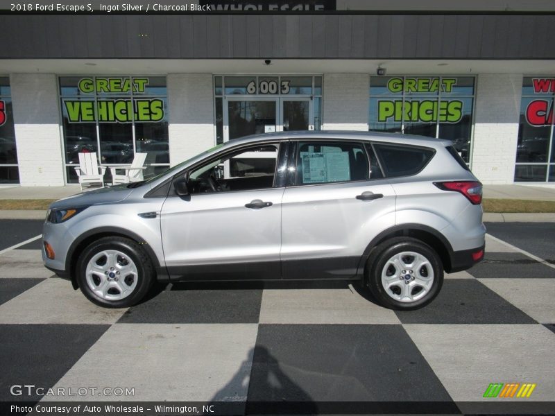 Ingot Silver / Charcoal Black 2018 Ford Escape S