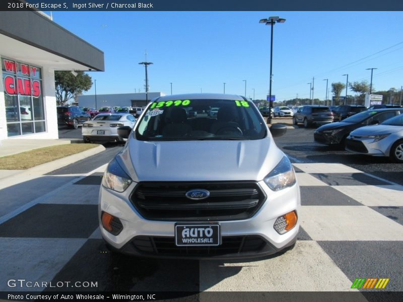 Ingot Silver / Charcoal Black 2018 Ford Escape S