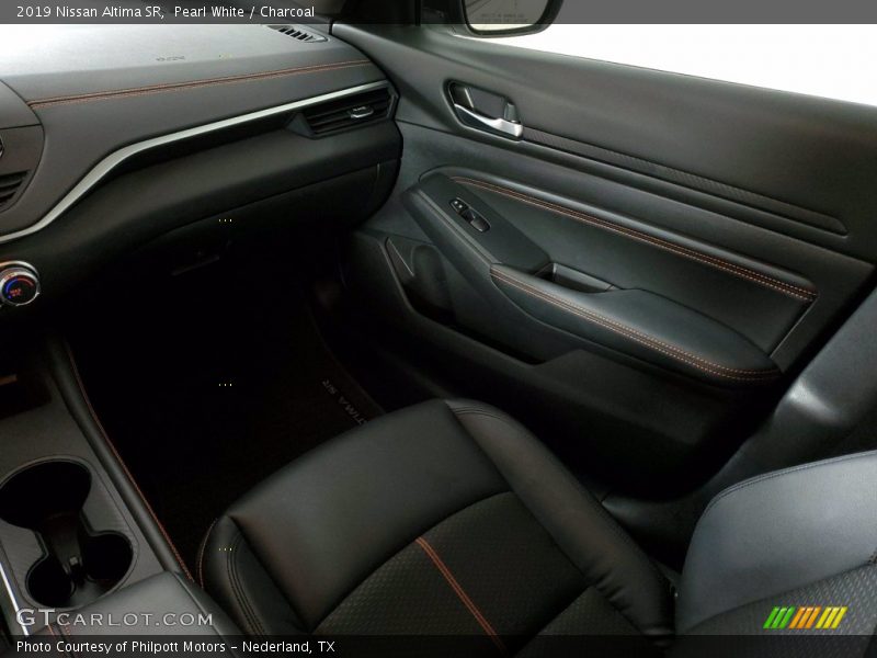 Pearl White / Charcoal 2019 Nissan Altima SR