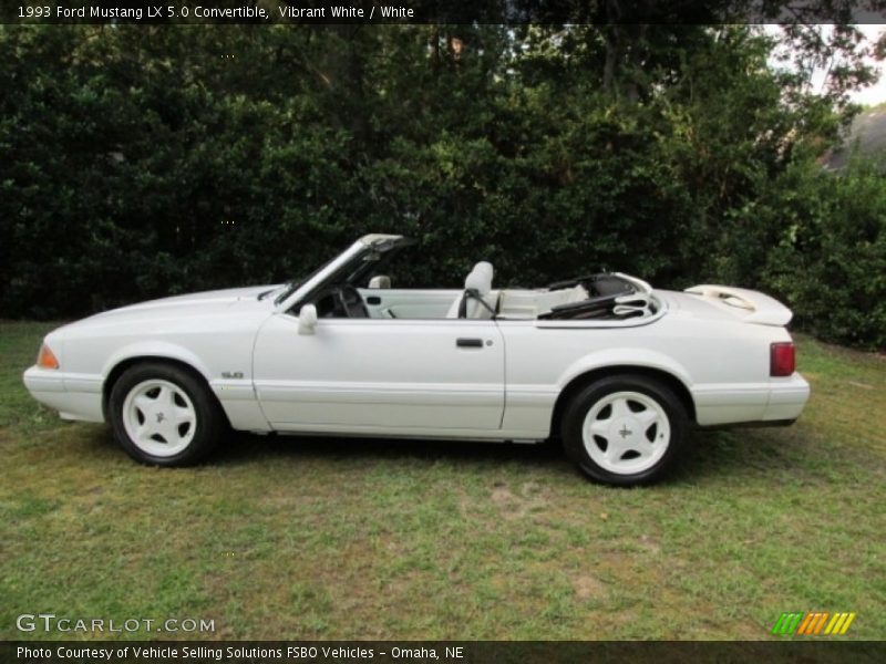 Vibrant White / White 1993 Ford Mustang LX 5.0 Convertible
