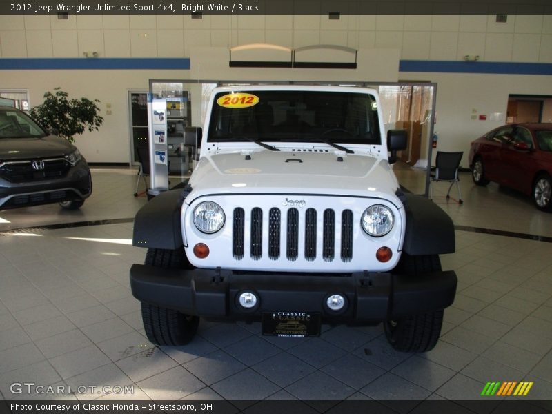 Bright White / Black 2012 Jeep Wrangler Unlimited Sport 4x4