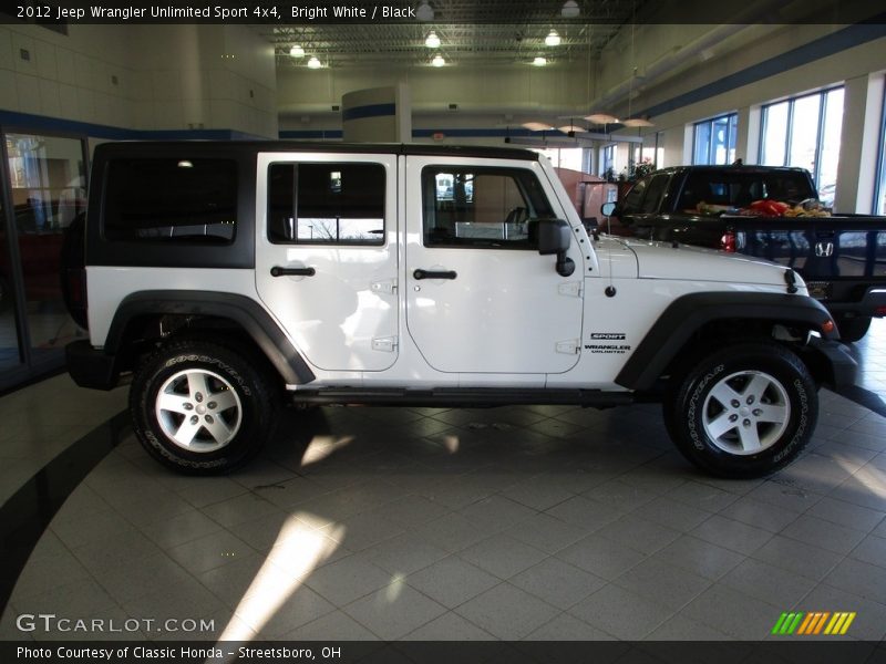 Bright White / Black 2012 Jeep Wrangler Unlimited Sport 4x4