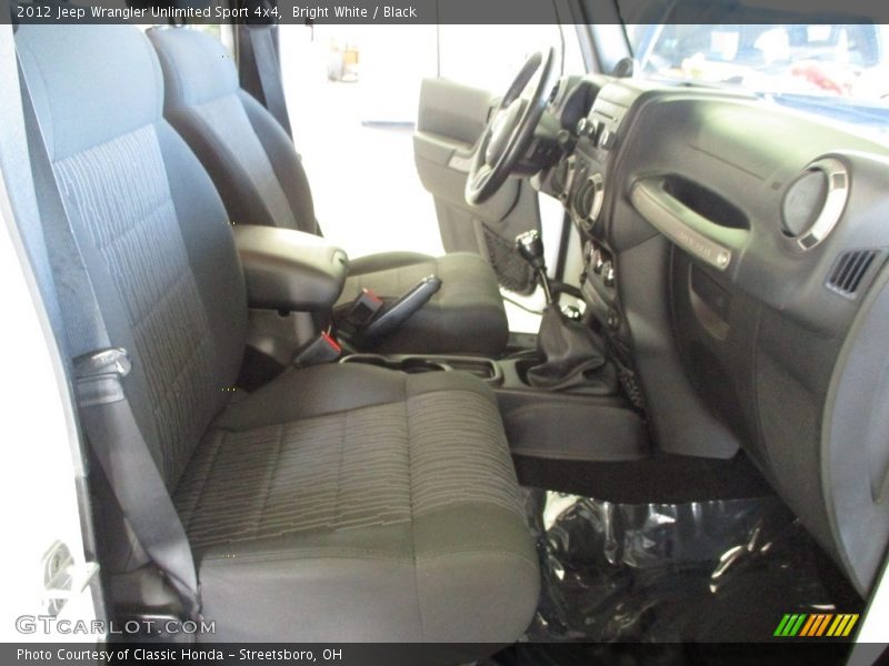 Bright White / Black 2012 Jeep Wrangler Unlimited Sport 4x4