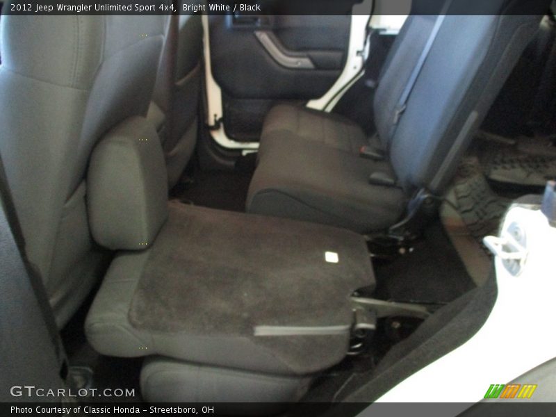 Bright White / Black 2012 Jeep Wrangler Unlimited Sport 4x4