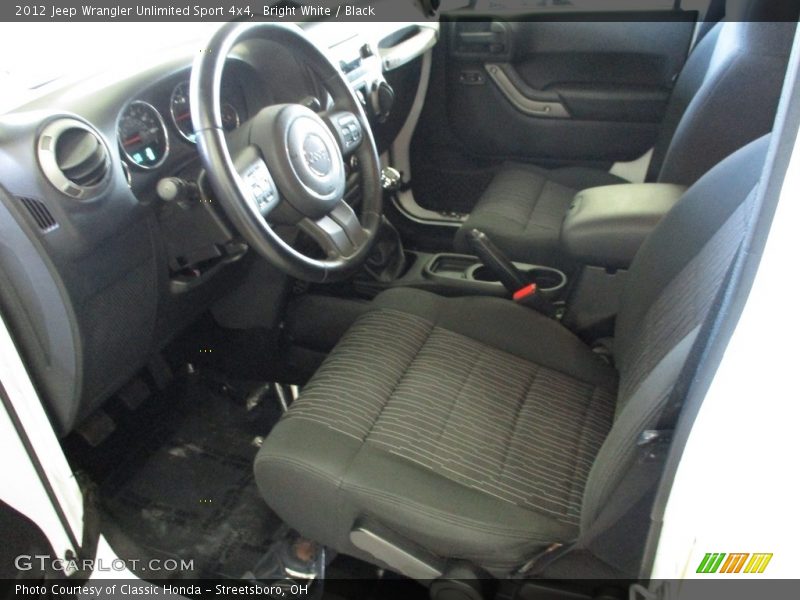 Bright White / Black 2012 Jeep Wrangler Unlimited Sport 4x4