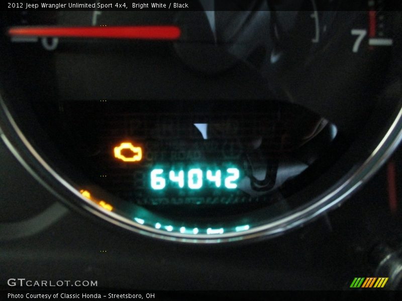 Bright White / Black 2012 Jeep Wrangler Unlimited Sport 4x4
