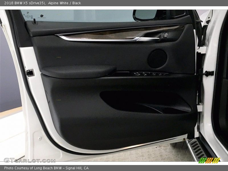 Alpine White / Black 2018 BMW X5 sDrive35i