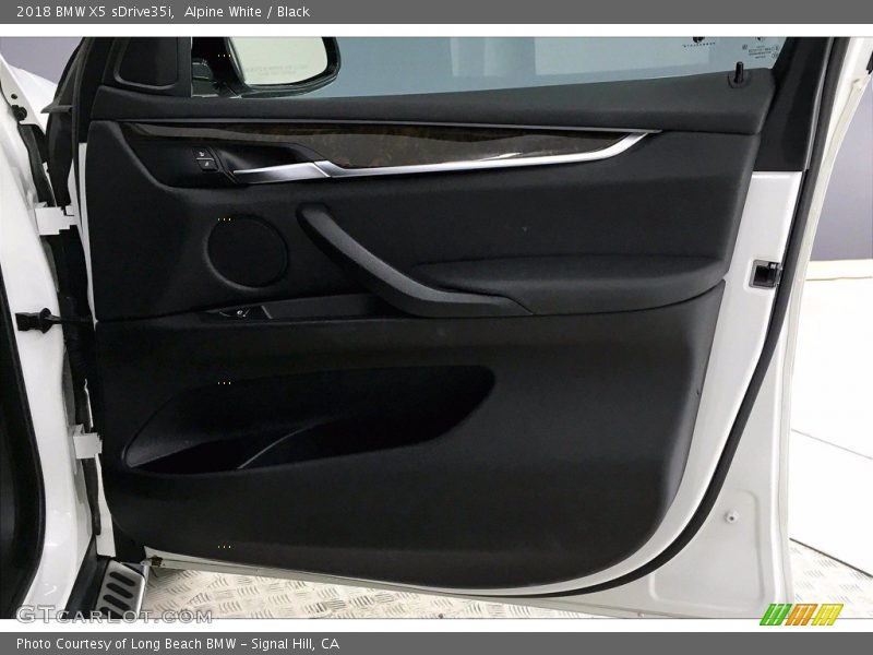 Alpine White / Black 2018 BMW X5 sDrive35i