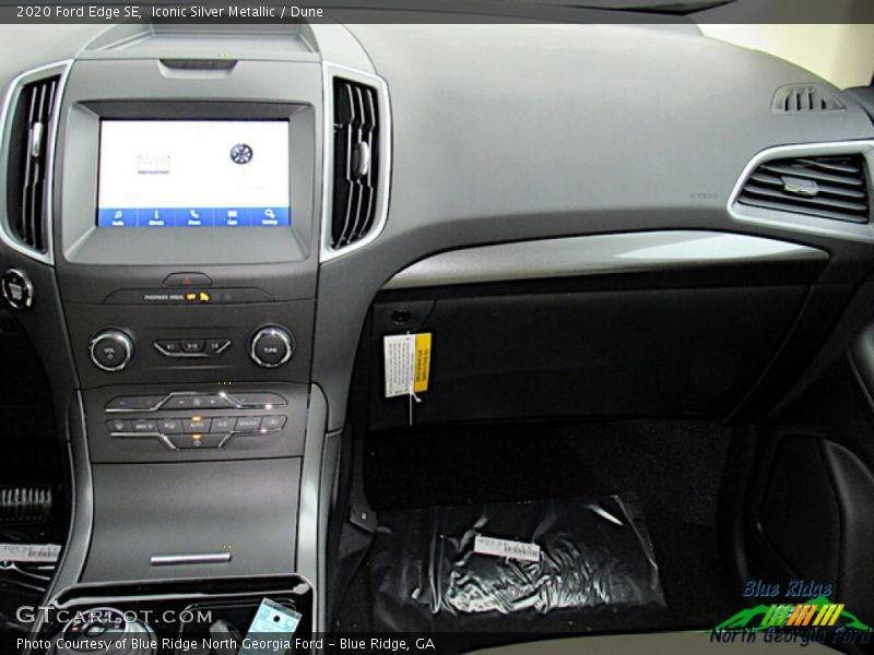 Iconic Silver Metallic / Dune 2020 Ford Edge SE