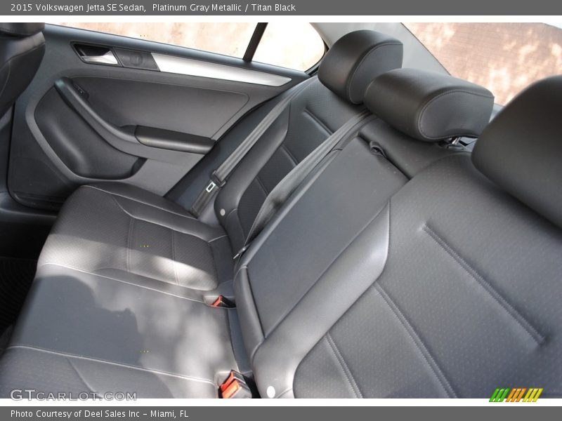 Platinum Gray Metallic / Titan Black 2015 Volkswagen Jetta SE Sedan