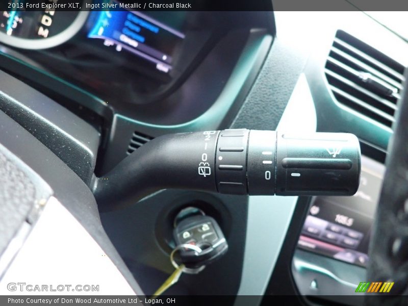Ingot Silver Metallic / Charcoal Black 2013 Ford Explorer XLT