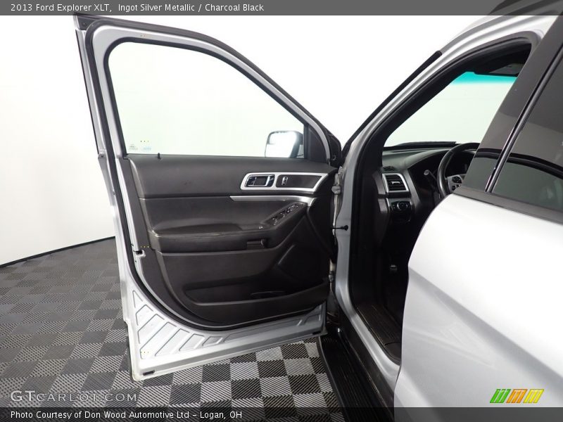 Ingot Silver Metallic / Charcoal Black 2013 Ford Explorer XLT