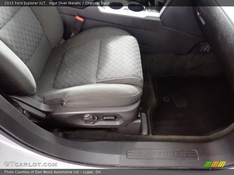 Ingot Silver Metallic / Charcoal Black 2013 Ford Explorer XLT