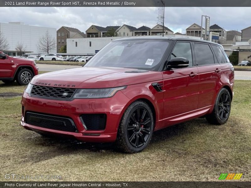 Front 3/4 View of 2021 Range Rover Sport HST