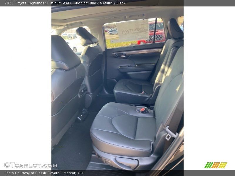 Midnight Black Metallic / Black 2021 Toyota Highlander Platinum AWD