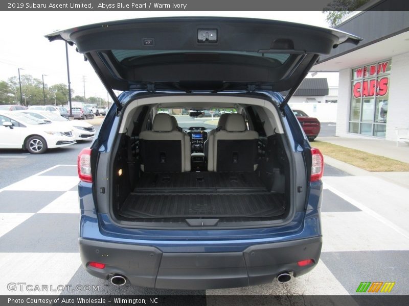 Abyss Blue Pearl / Warm Ivory 2019 Subaru Ascent Limited