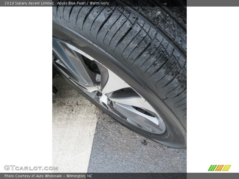 Abyss Blue Pearl / Warm Ivory 2019 Subaru Ascent Limited