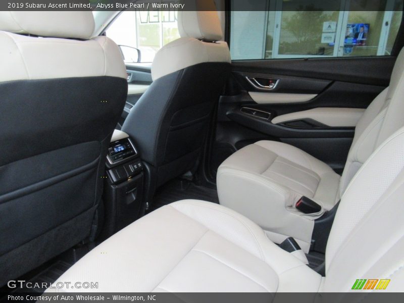 Abyss Blue Pearl / Warm Ivory 2019 Subaru Ascent Limited