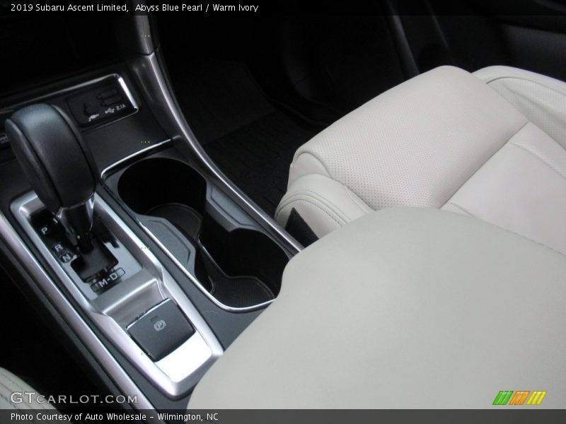 Abyss Blue Pearl / Warm Ivory 2019 Subaru Ascent Limited