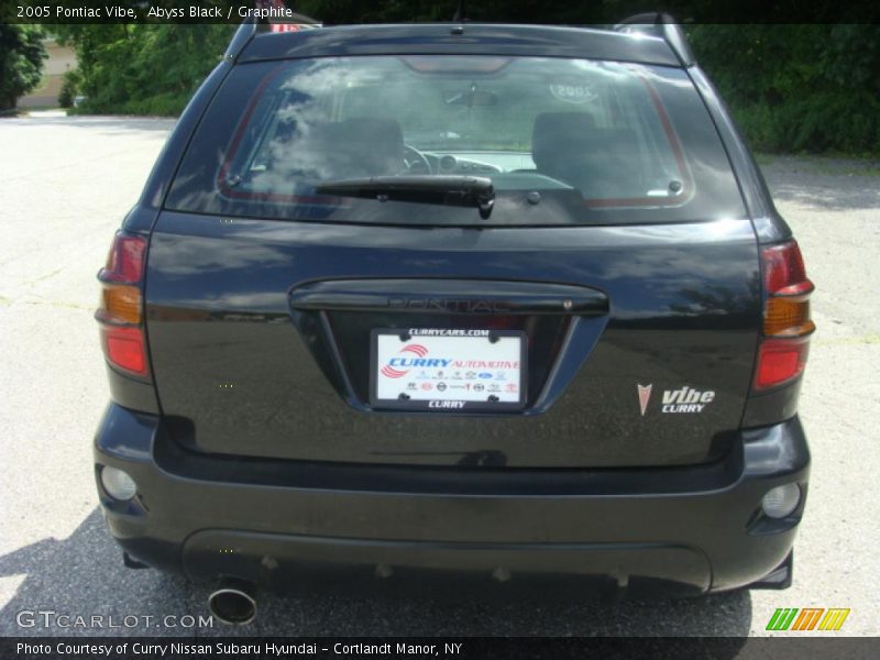 Abyss Black / Graphite 2005 Pontiac Vibe