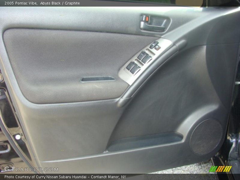 Abyss Black / Graphite 2005 Pontiac Vibe