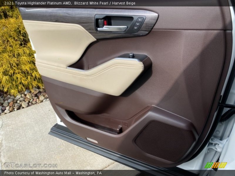 Blizzard White Pearl / Harvest Beige 2021 Toyota Highlander Platinum AWD
