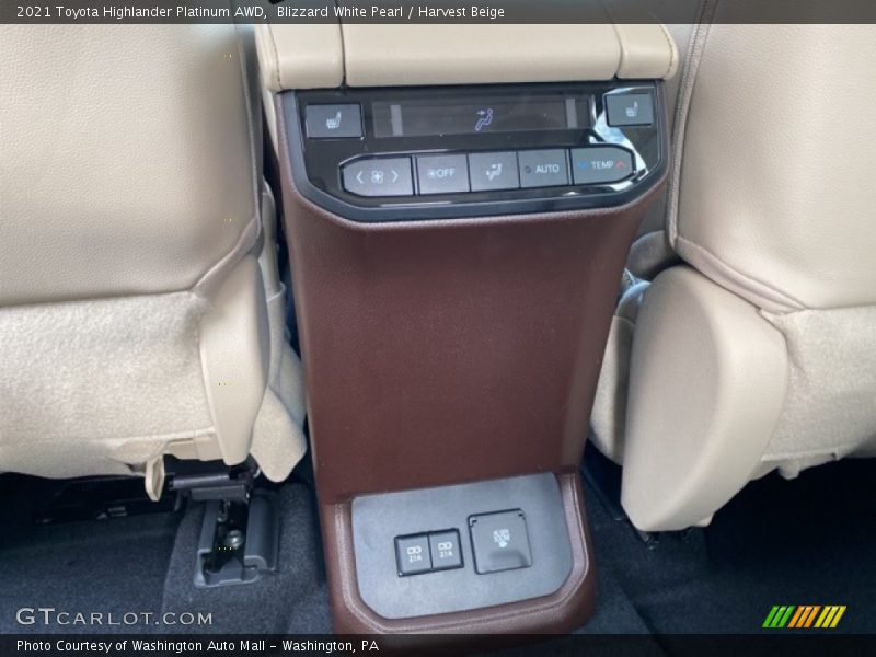 Blizzard White Pearl / Harvest Beige 2021 Toyota Highlander Platinum AWD