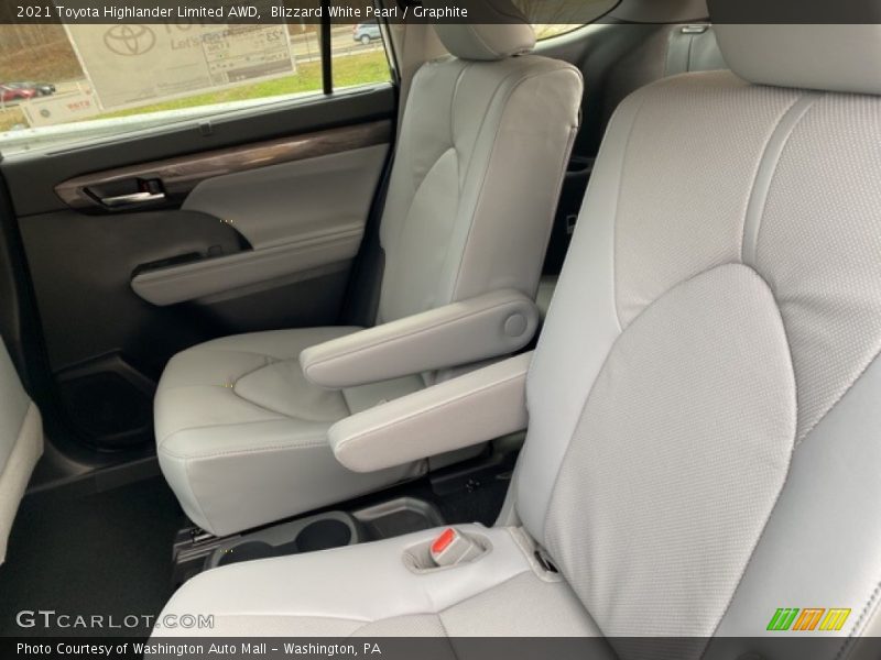 Blizzard White Pearl / Graphite 2021 Toyota Highlander Limited AWD