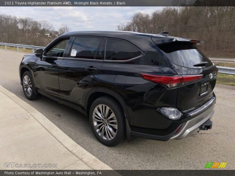 Midnight Black Metallic / Black 2021 Toyota Highlander Platinum AWD