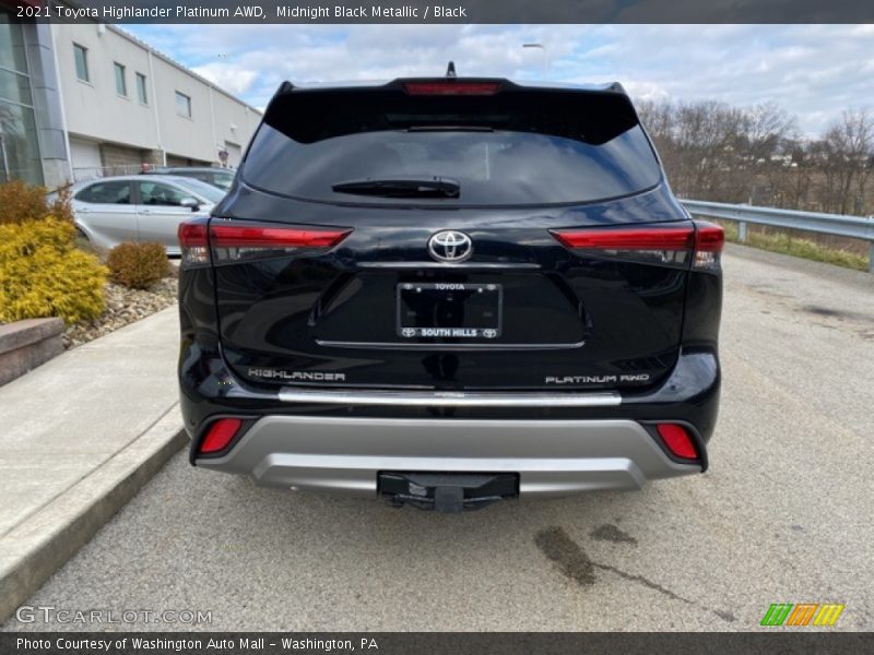 Midnight Black Metallic / Black 2021 Toyota Highlander Platinum AWD