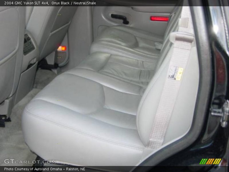 Onyx Black / Neutral/Shale 2004 GMC Yukon SLT 4x4