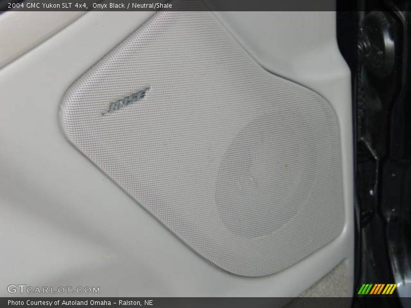 Onyx Black / Neutral/Shale 2004 GMC Yukon SLT 4x4