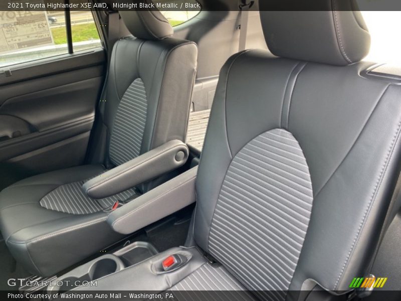 Midnight Black Metallic / Black 2021 Toyota Highlander XSE AWD
