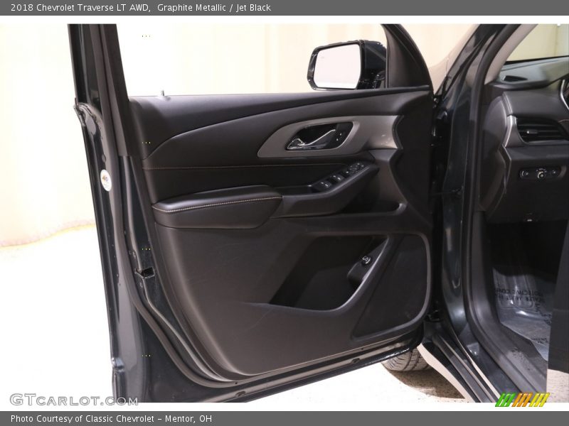 Graphite Metallic / Jet Black 2018 Chevrolet Traverse LT AWD