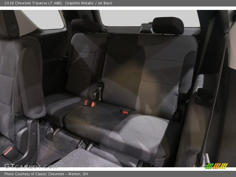 Graphite Metallic / Jet Black 2018 Chevrolet Traverse LT AWD