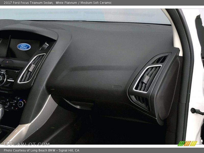 White Platinum / Medium Soft Ceramic 2017 Ford Focus Titanium Sedan