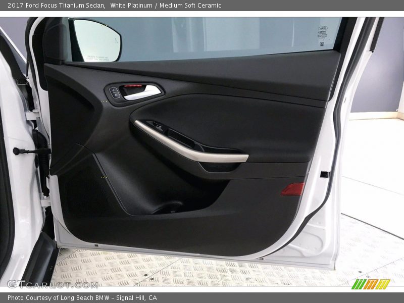 White Platinum / Medium Soft Ceramic 2017 Ford Focus Titanium Sedan