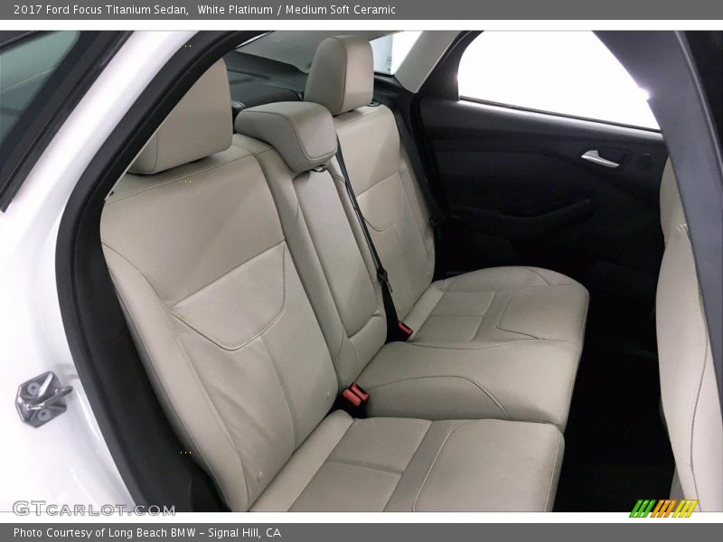 White Platinum / Medium Soft Ceramic 2017 Ford Focus Titanium Sedan