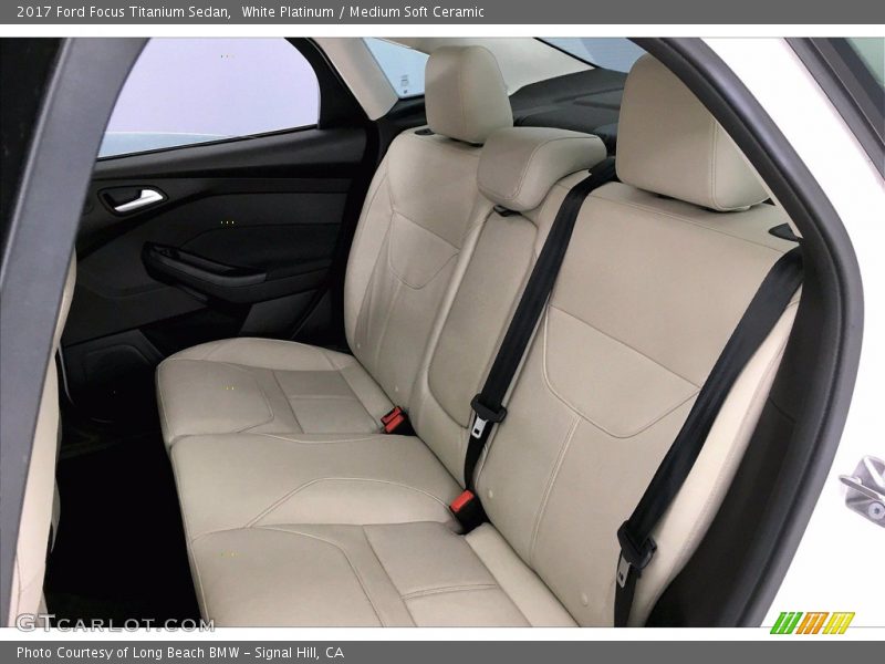 White Platinum / Medium Soft Ceramic 2017 Ford Focus Titanium Sedan