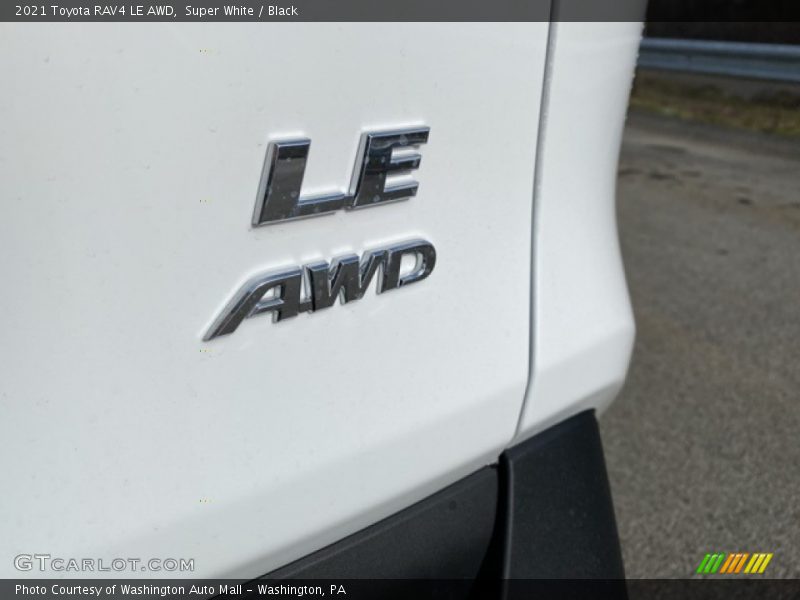 Super White / Black 2021 Toyota RAV4 LE AWD