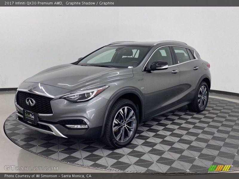 Front 3/4 View of 2017 QX30 Premium AWD